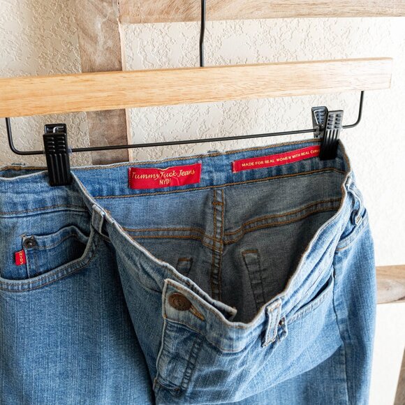 NYDJ Size 10 Tummy Tuck Jeans Light Wash Made in USA Straight Leg Denim - Picture 3 of 7